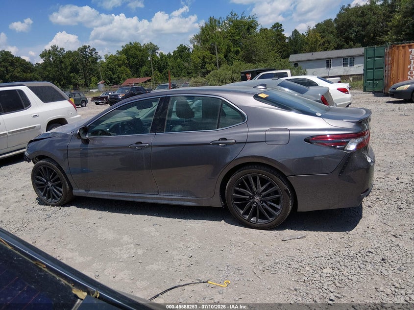 TOYOTA CAMRY - zdjęcie 14