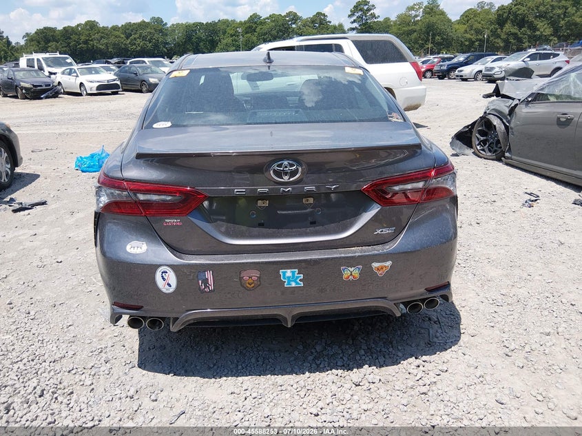 TOYOTA CAMRY - zdjęcie 16
