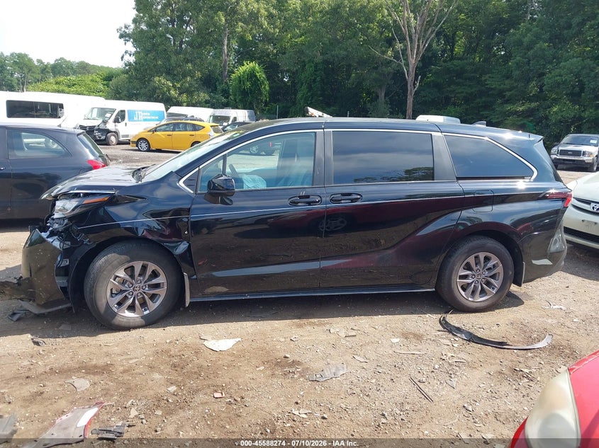 TOYOTA SIENNA - zdjęcie 14