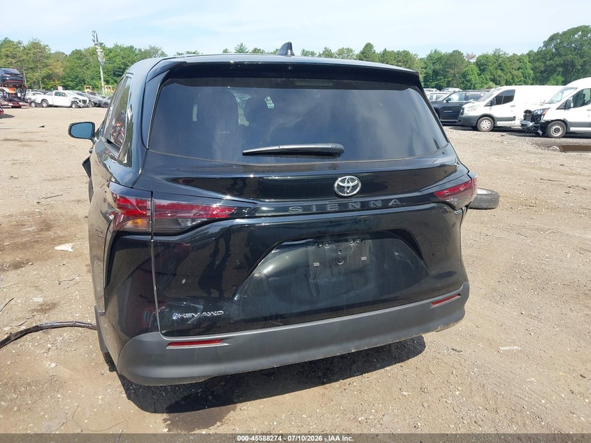 TOYOTA SIENNA - zdjęcie 16