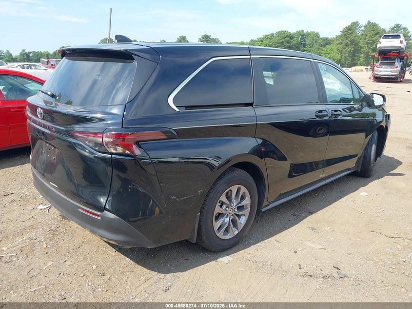 2026 TOYOTA SIENNA auction photo 4