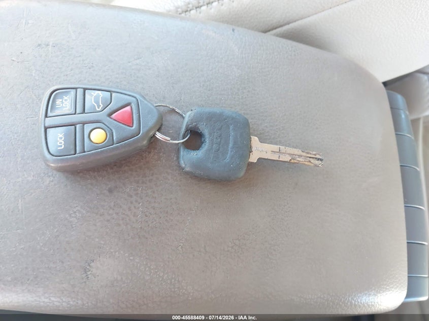 2002 Volvo V70 Xc VIN: YV1SZ58D121076031 Lot: 45588409
