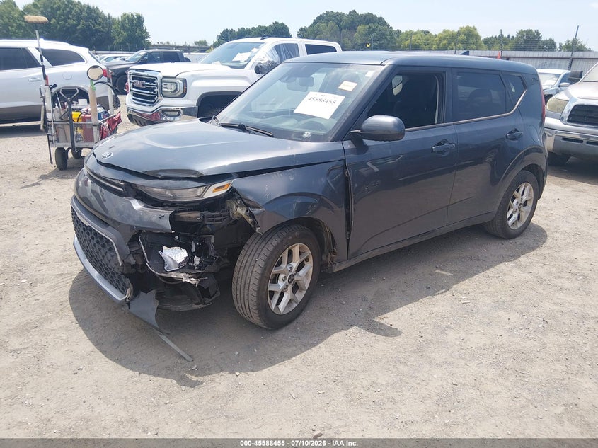 2020 Kia Soul S, Left Front, IAAI, VIN KNDJ23AU7L7103848 — photo 2