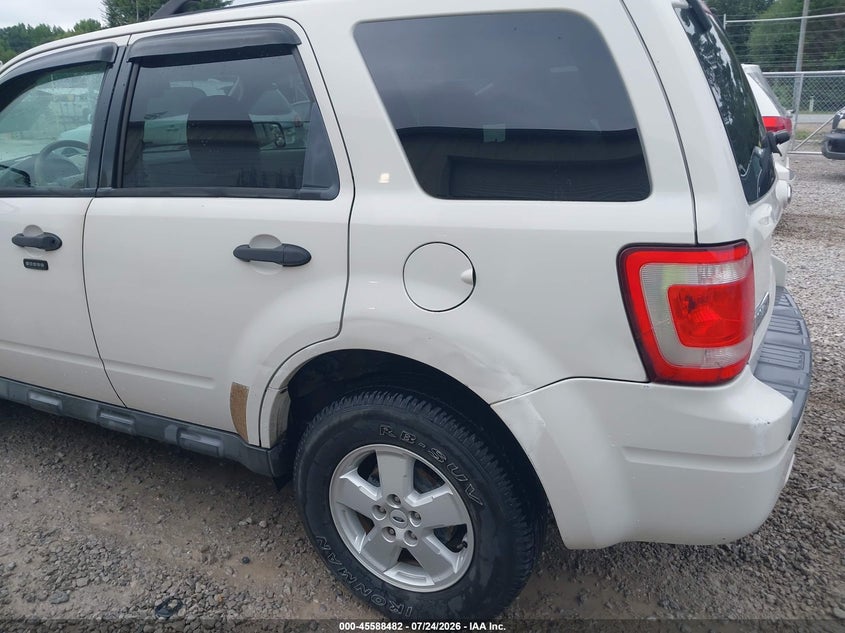 2010 FORD ESCAPE auction photo 6