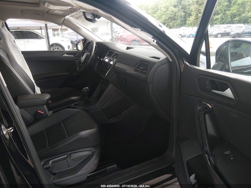 VOLKSWAGEN TIGUAN 2021 VIN 3VV2B7AXXMM073954