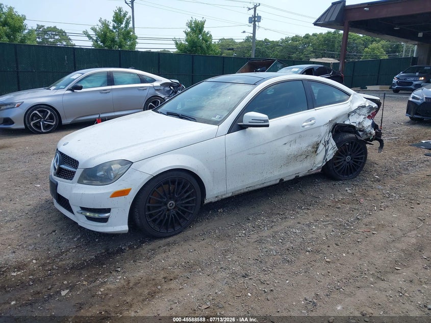 2014 MERCEDES-BENZ C 350 auction photo 2