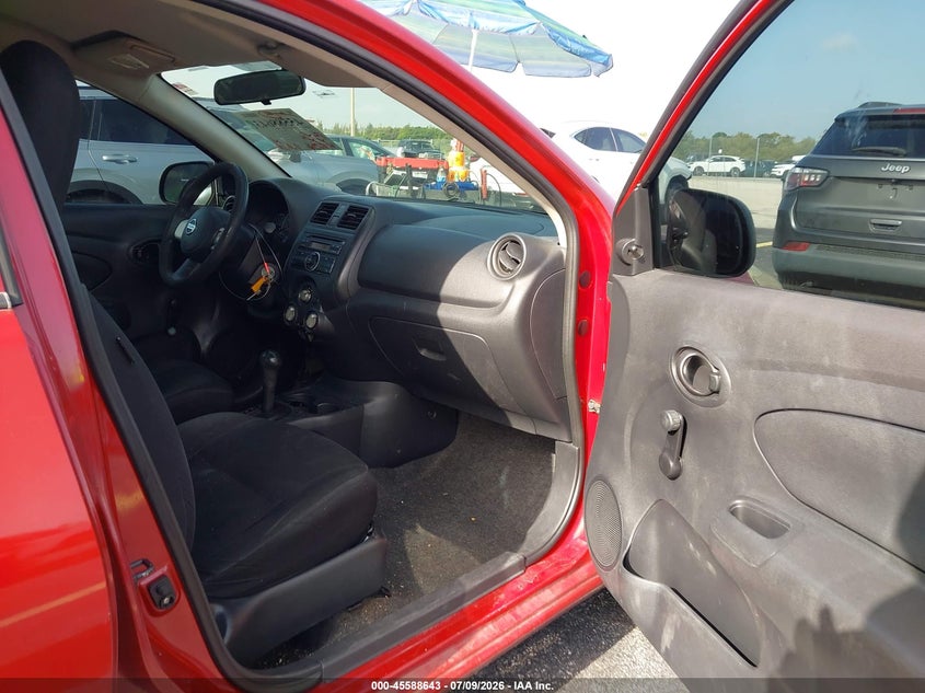 2014 NISSAN VERSA auction photo 5