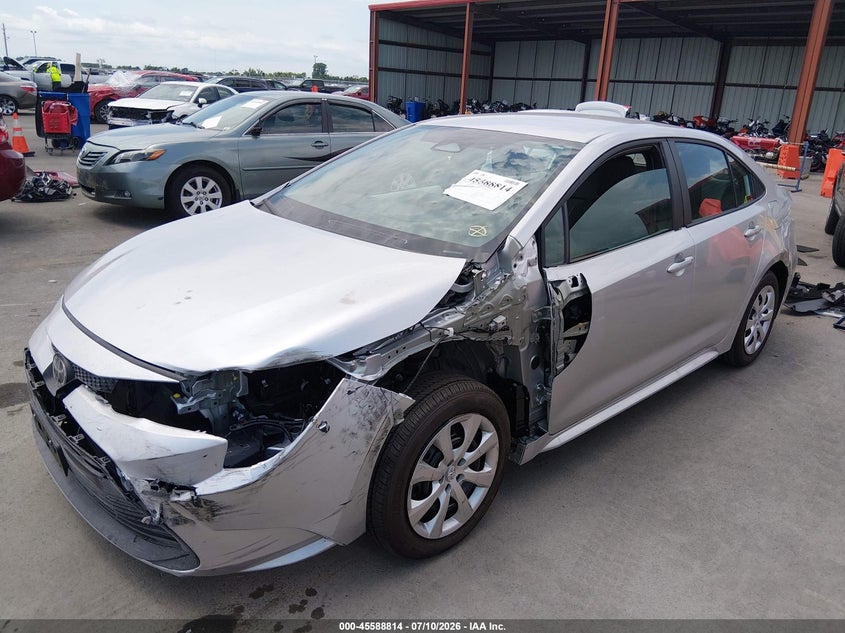 2025 Toyota Corolla, Left Front, IAAI, VIN 5YFB4MDE0SP353468 — photo 2