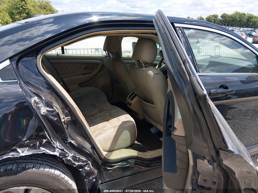 2017 FORD TAURUS auction photo 8