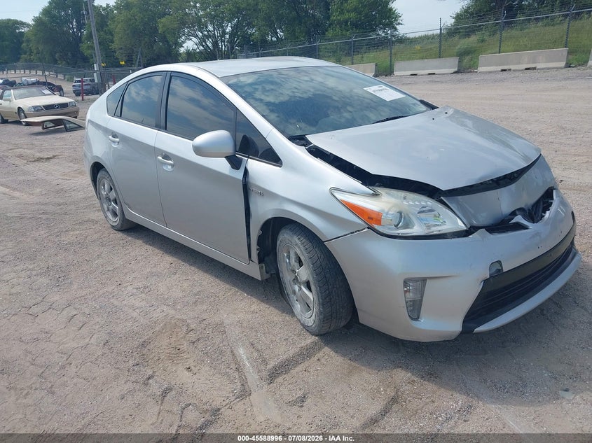 2014 TOYOTA PRIUS auction photo 1