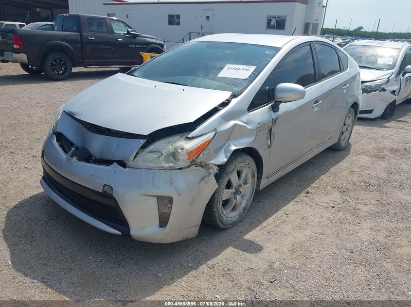 2014 TOYOTA PRIUS auction photo 2