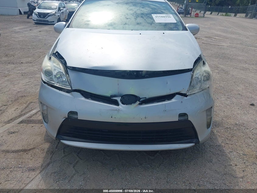 2014 TOYOTA PRIUS auction photo 6