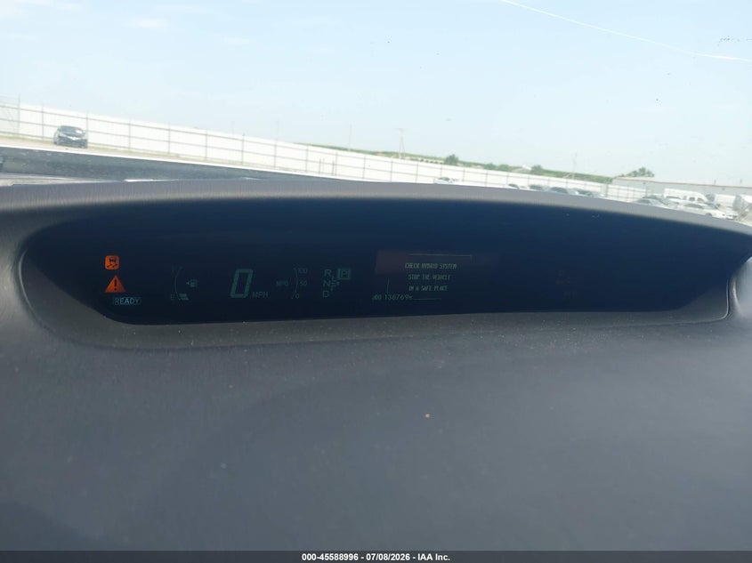 2014 TOYOTA PRIUS auction photo 7