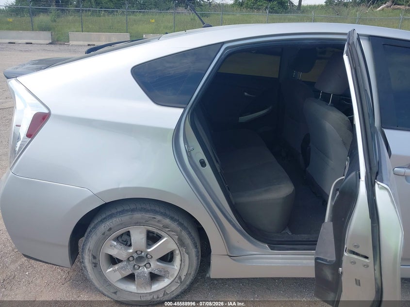 2014 TOYOTA PRIUS auction photo 8