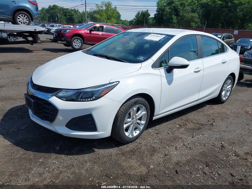 2019 CHEVROLET CRUZE auction photo 2
