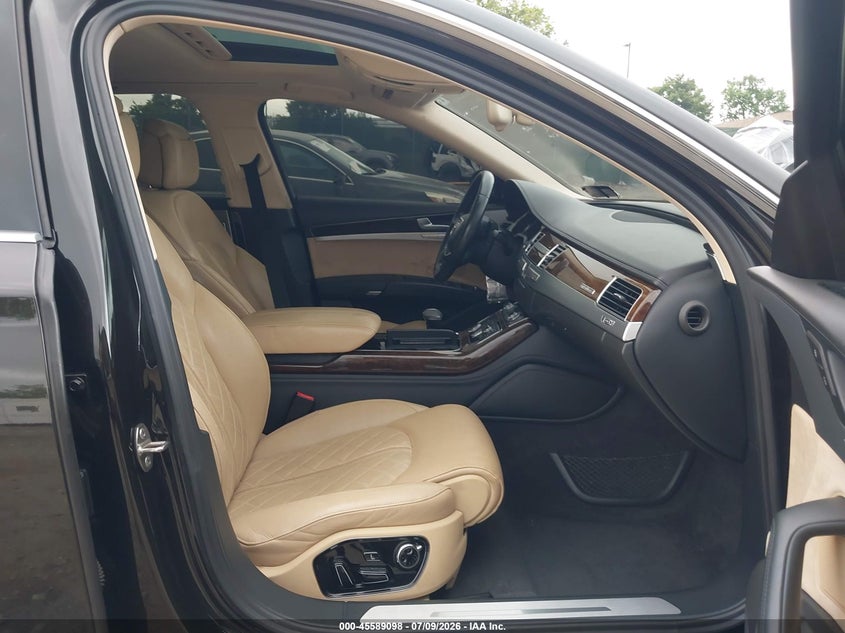 2014 AUDI A8 L auction photo 5