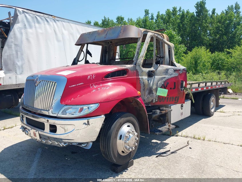 2002 INTERNATIONAL 4000 auction photo 2