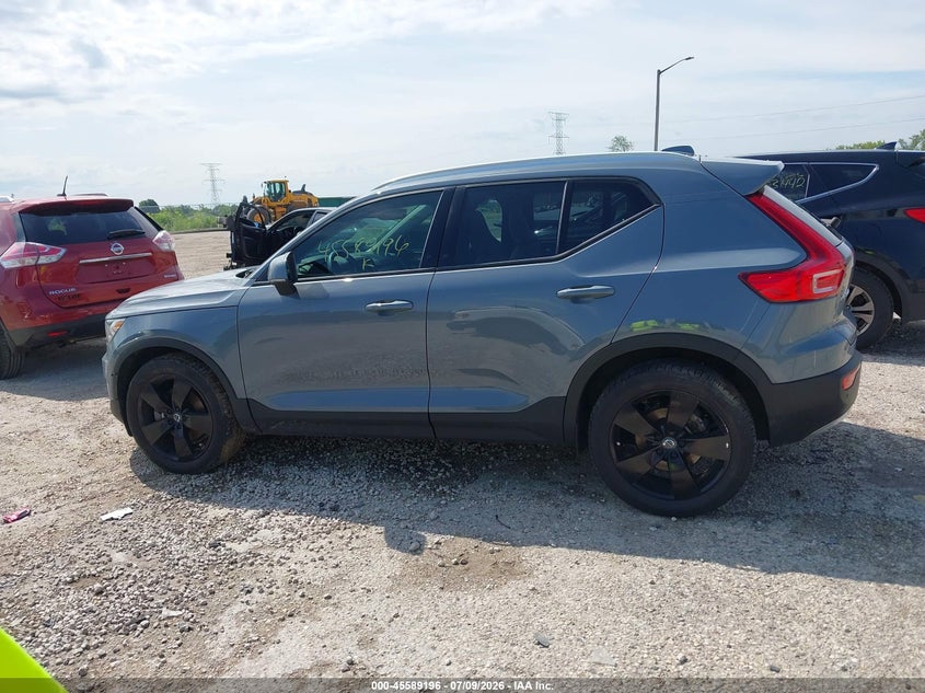2022 Volvo Xc40 T5 Momentum VIN: YV4162UK6N2715769 Lot: 45589196