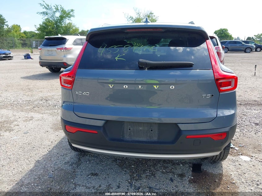 2022 Volvo Xc40 T5 Momentum VIN: YV4162UK6N2715769 Lot: 45589196