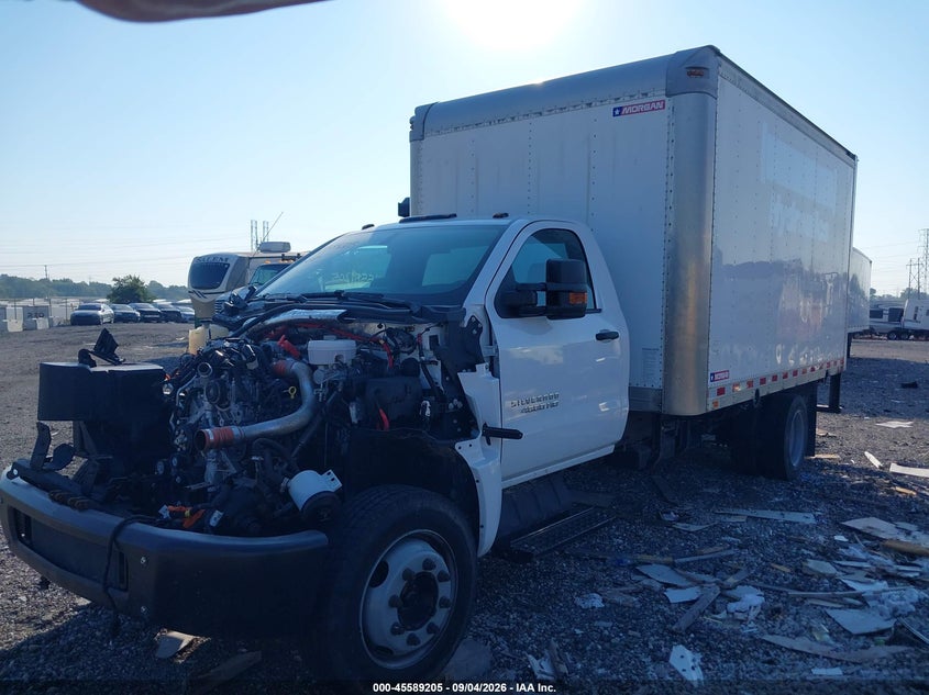 2024 CHEVROLET SILVERADO 6500HD auction photo 2