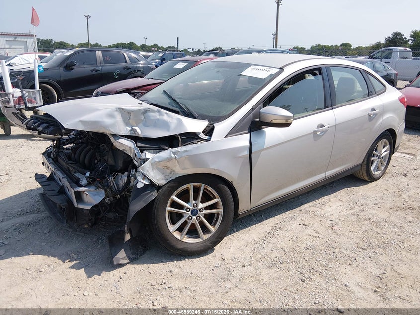 Vin: 1fadp3f2xfl270051, lot: 46087623, ford focus se 20152