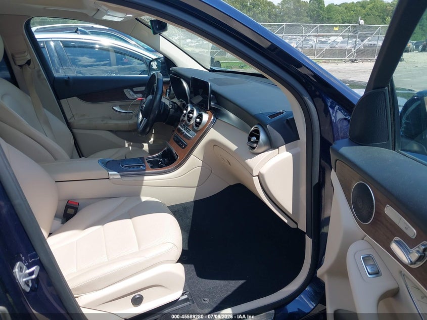 2022 MERCEDES-BENZ GLC 300 auction photo 5