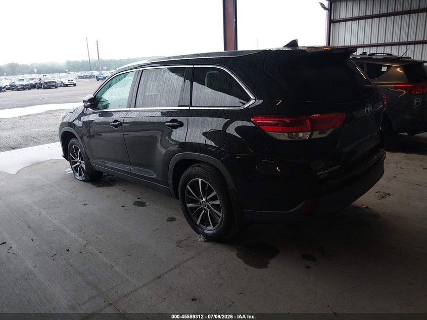 2019 TOYOTA HIGHLANDER auction photo 3