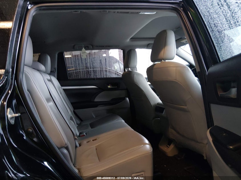 2019 TOYOTA HIGHLANDER auction photo 8
