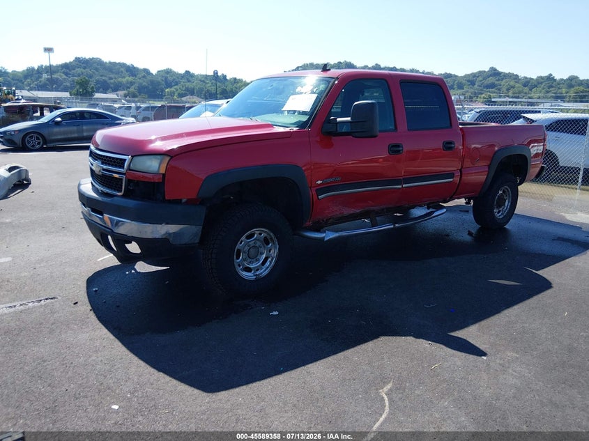 2006 Chevrolet Silverado, Front End, IAAI, VIN 1GCHK23U86F185234 — photo 2