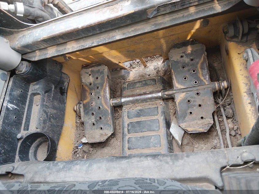 2019 NEW HOLLAND C232 LOADER auction photo 8