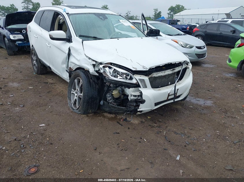 2012 Volvo Xc60 T6 R-Design VIN: YV4902DZXC2295318 Lot: 45589483