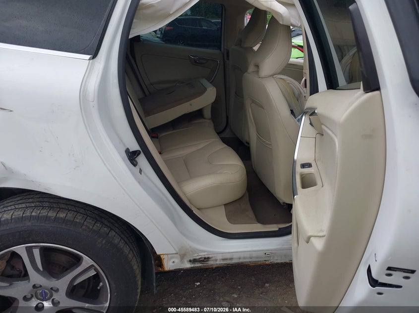 2012 Volvo Xc60 T6 R-Design VIN: YV4902DZXC2295318 Lot: 45589483