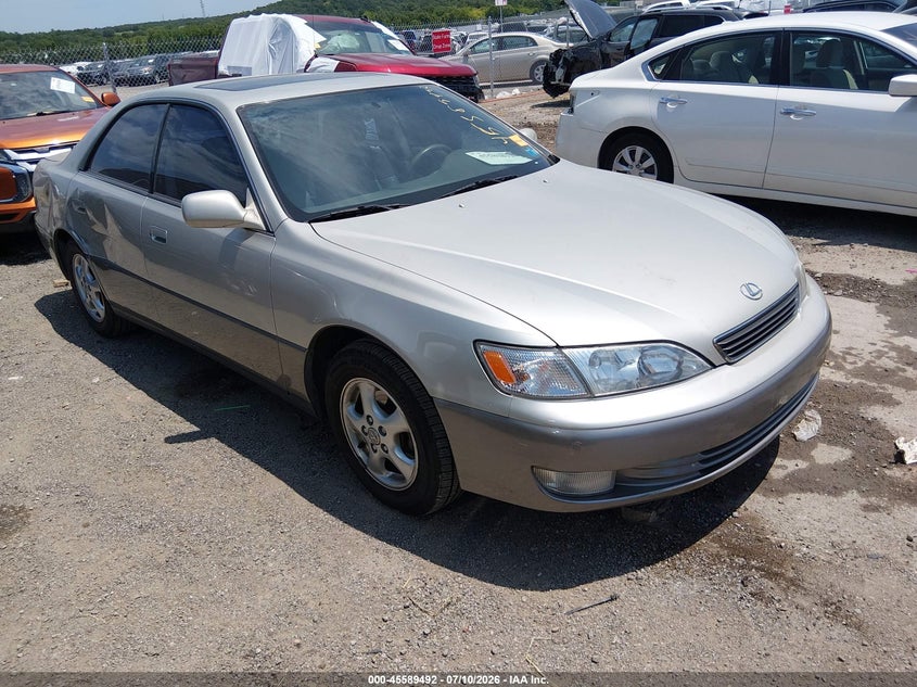 1997 LEXUS ES 300 auction photo 1