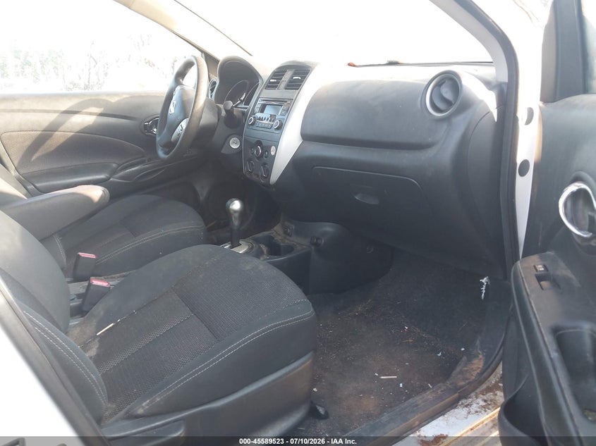 AtlanticExpress - Nissan Versa