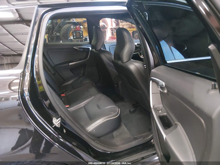 2017 Volvo Xc60 T6 R-Design VIN: YV449MRS3H2016984 Lot: 45589616