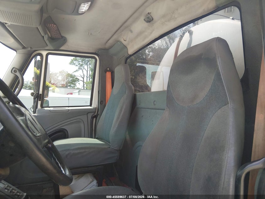 2007 INTERNATIONAL 4000 auction photo 7