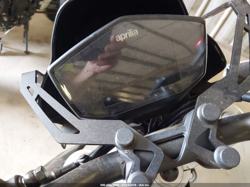 2020 APRILIA DORSODURO auction photo 7