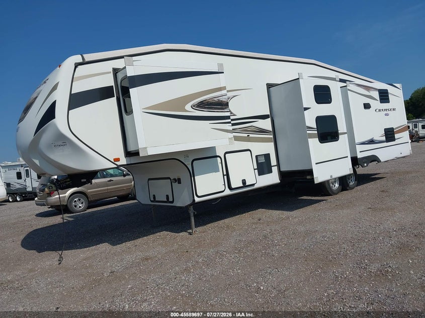 2013 CROSSROADS RV CRUISER PATROITM- auction photo 2
