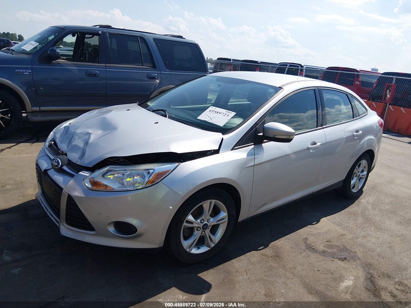 2013 Ford Focus, Front End, IAAI, VIN 1FADP3F22DL193642 — photo 2