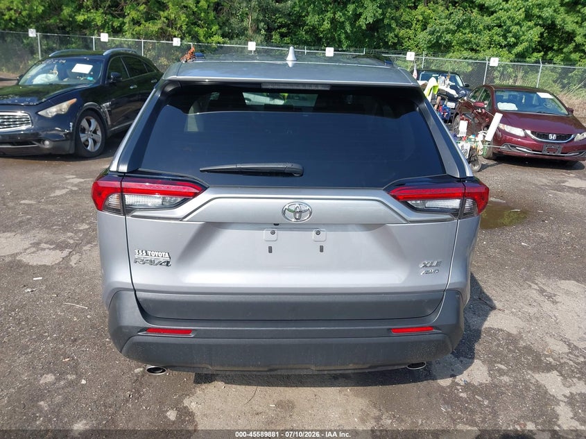 TOYOTA RAV4 - zdjęcie 15
