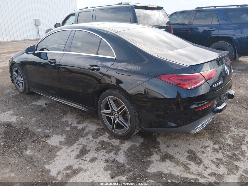 Фото 3 - MERCEDES-BENZ CLA 250