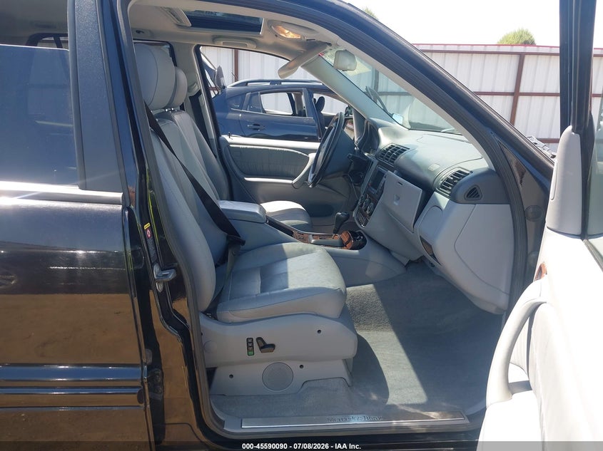 2004 MERCEDES-BENZ ML 350 auction photo 5