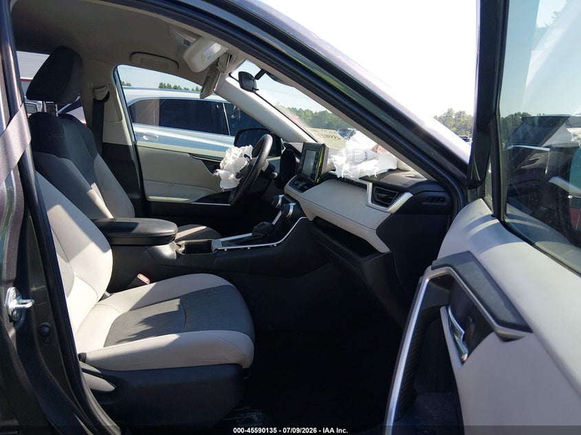 2022 TOYOTA RAV4 auction photo 5
