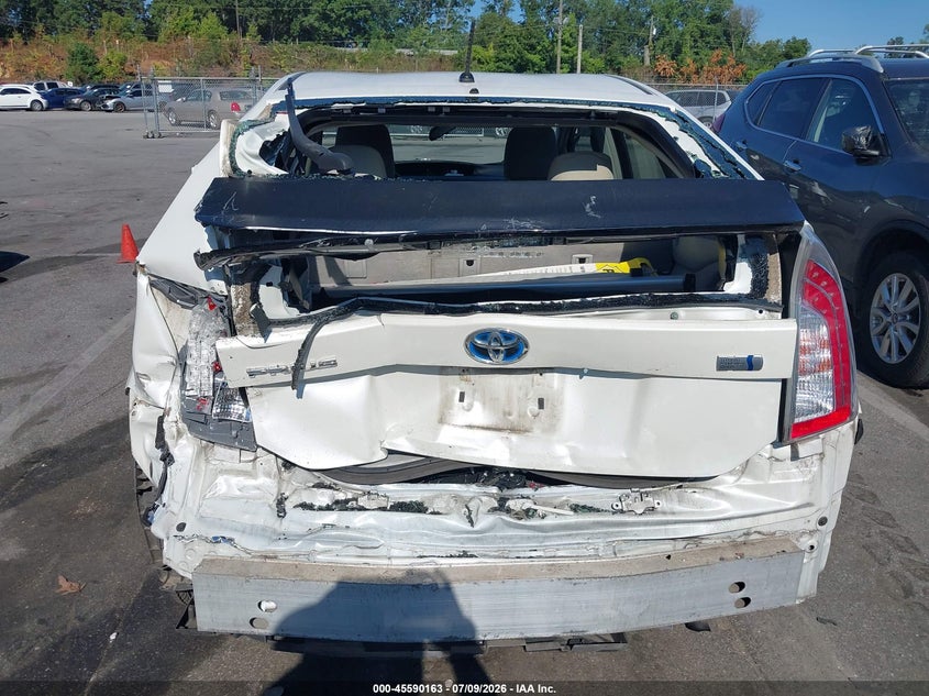 2014 TOYOTA PRIUS auction photo 6