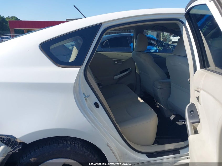 2014 TOYOTA PRIUS auction photo 8
