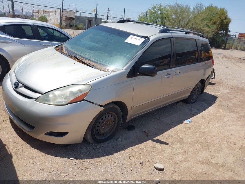 2007 TOYOTA SIENNA auction photo 2