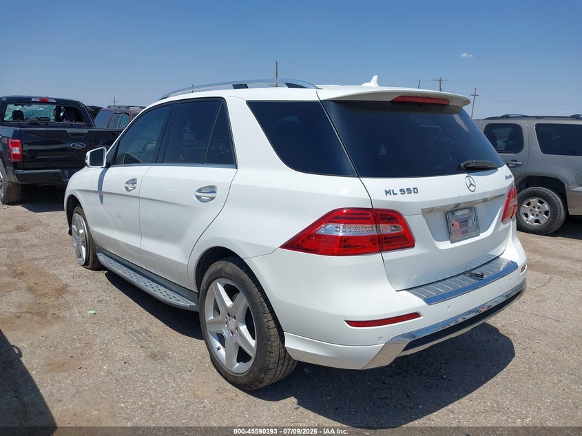 2014 MERCEDES-BENZ ML 550 4MATIC · Фото 3