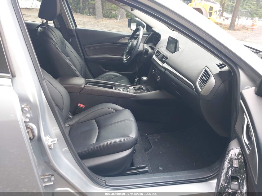 2017 MAZDA MAZDA3 auction photo 5