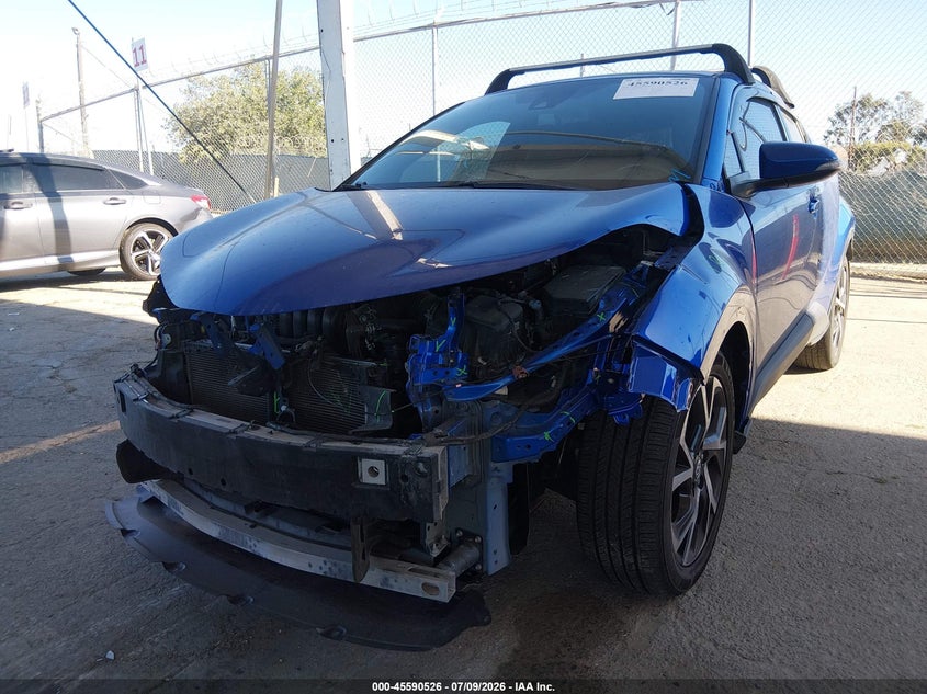2018 TOYOTA C-HR auction photo 6