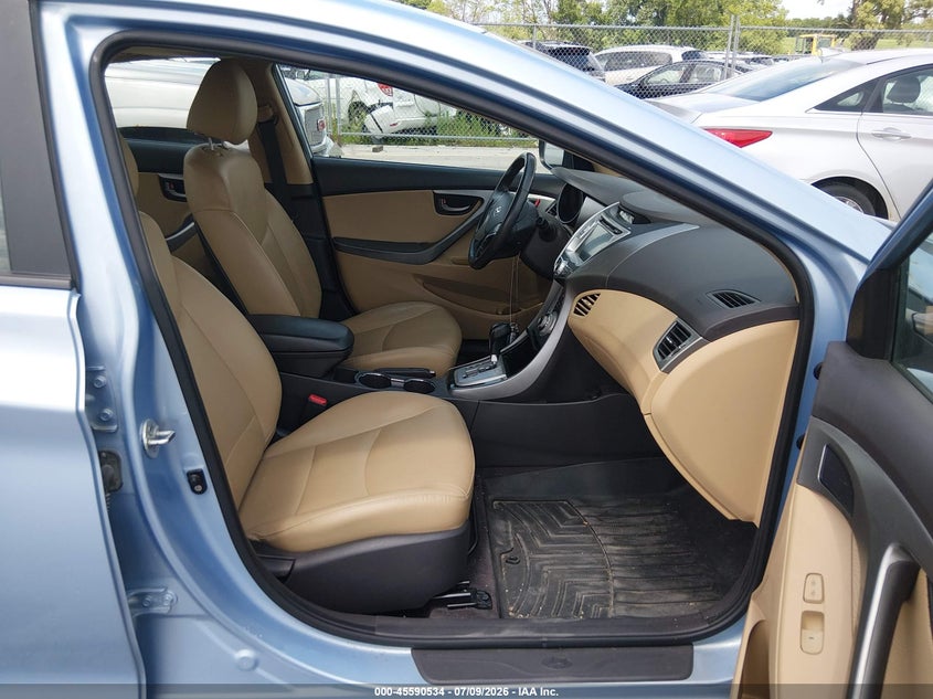 2011 HYUNDAI ELANTRA auction photo 5